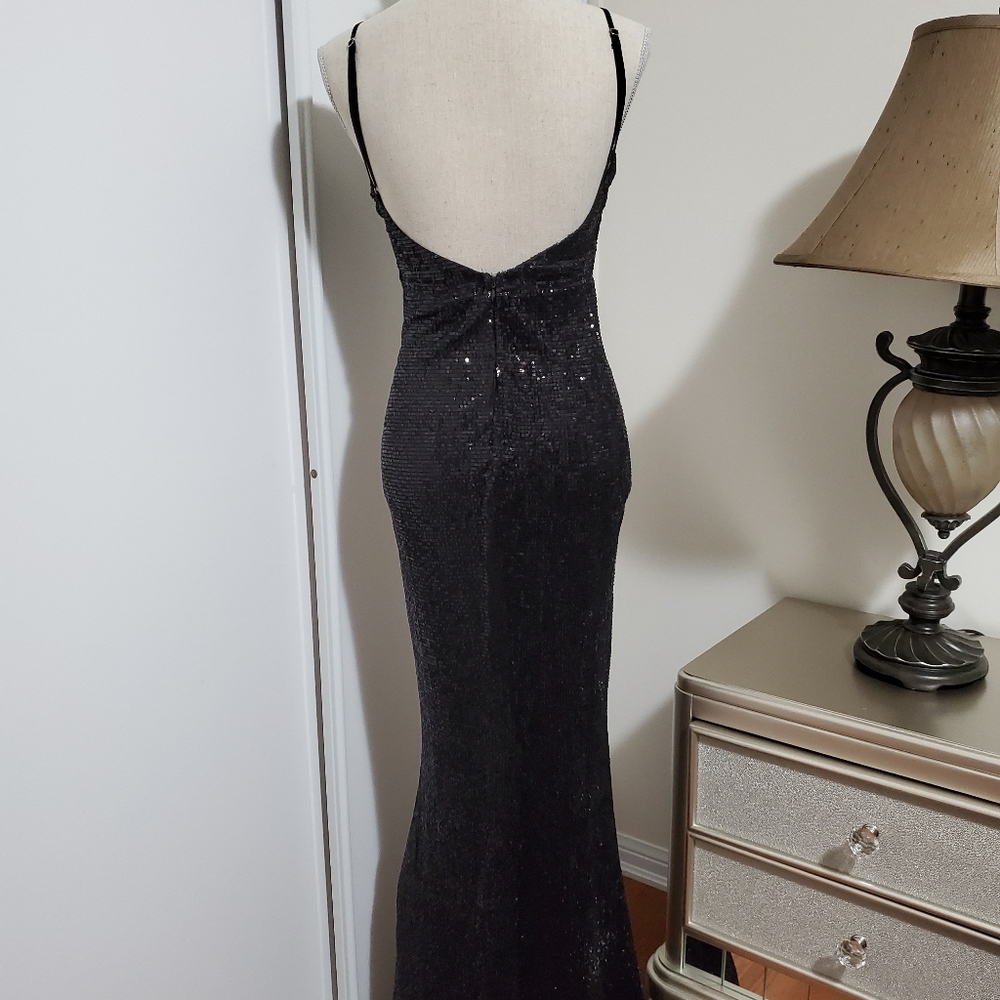 Dress - Picture 7 of 9